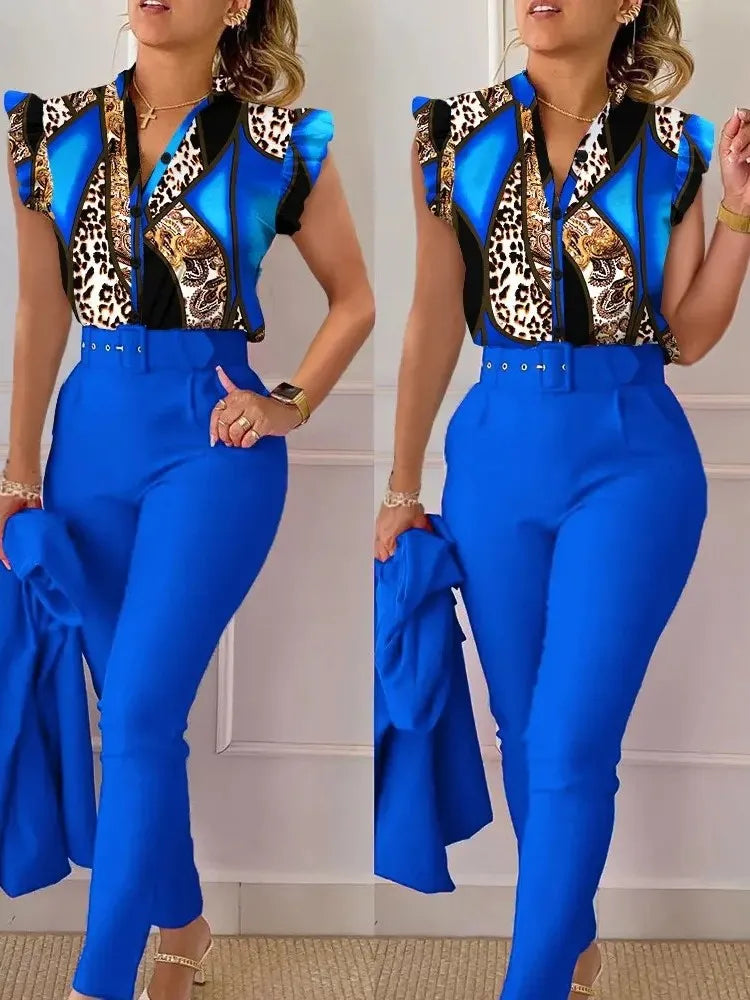 Conjunto Feminino Elegante 2 Peças – Verão Estampado com Decote em V e Calças com Cinto
Atualize o seu guarda-roupa com este conjunto feminino elegante e versátil, perfeito para os dias quentes de verão.
A parte superi