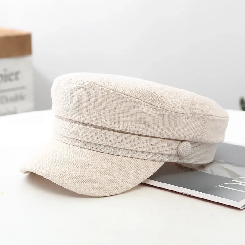 Boné Estilo Militar Feminino – Retrô Inglês em Linho Respirável
Adiciona um toque de elegância vintage ao teu look com este boné estilo militar feminino, inspirado na moda retrô britânica. Fabricado em linho leve e