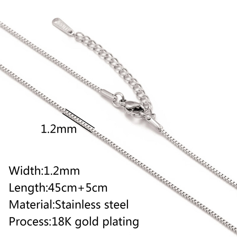Colar em Aço Inoxidável Dourado 18K – Corrente Ajustável com Design Cruz, Cubana ou Ripple (5 unidades)
Eleve o estilo com este conjunto de colares premium em aço inoxidável, com revestimento PVD em dourado 18K, que ga
