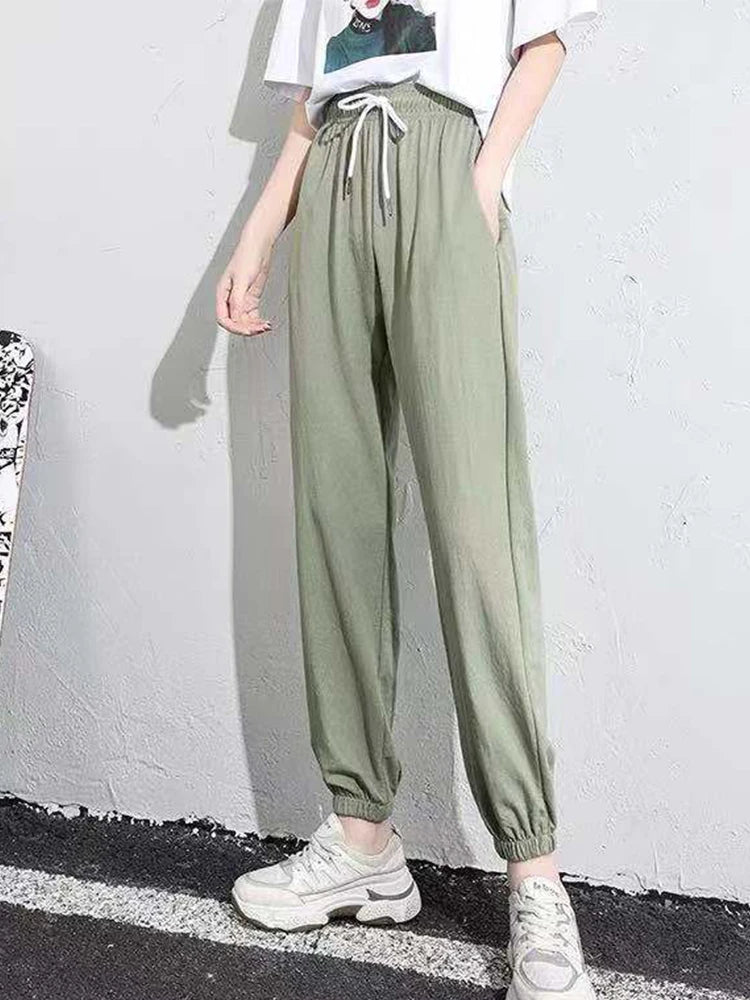 Leggings Térmicas de Inverno Femininas – Conforto e Calor em Qualquer Ocasião
Mantenha-se quente e elegante nos dias frios com estas leggings térmicas forradas a fleece. Feitas com tecido grosso e reforçado, proporciona