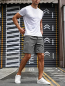 Bermudas Masculinas com Bolsos Grandes – Estilo Casual e Funcional
Bermudas versáteis de cintura elástica, ideais para o dia a dia, trabalho ou lazer. Modelo com corte solto e bolsos amplos que combinam conforto, praticid
