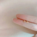 Brinco Pequeno Estrela em Prata 925 – Elegância Delicada para o Dia a Dia

Descubra a simplicidade sofisticada deste brinco pequeno em formato de estrela, feito em prata 925 de alta qualidade. Ideal para quem procura um ac