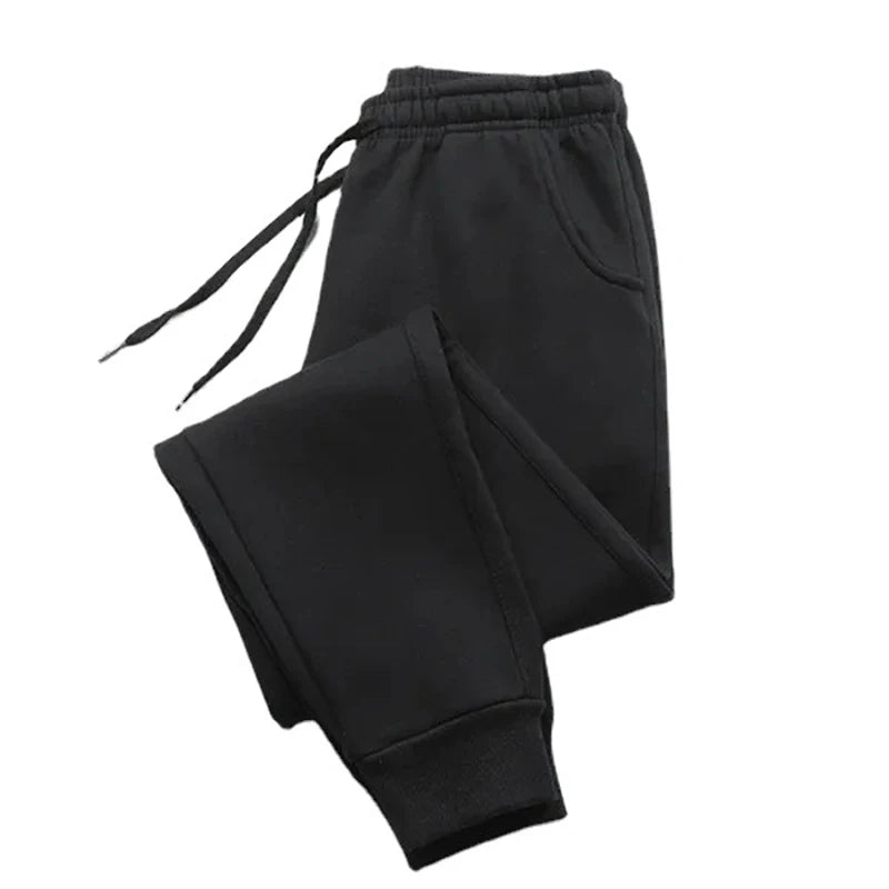 Calças de Treino Outono/Inverno 2024 – Unissexo
Descubra o conforto e estilo das nossas calças de moletom para corrida, jogging e uso diário. Perfeitas para homens e mulheres que valorizam uma peça casual e versátil, i