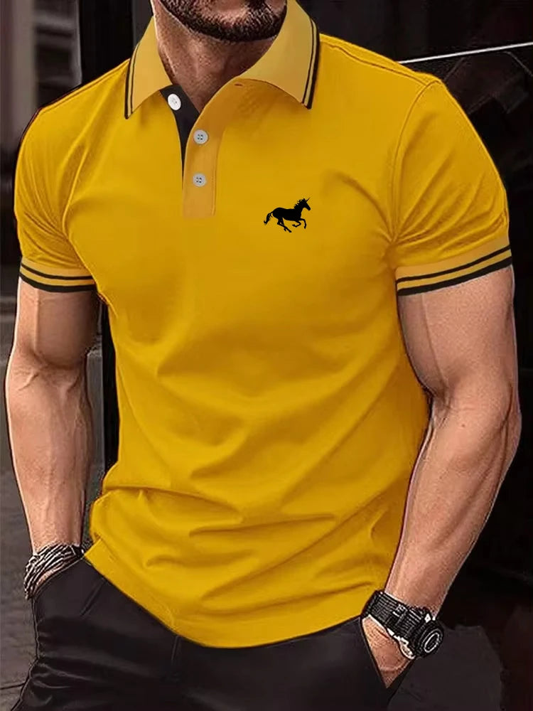 Nova Camiseta Polo Masculina Clássica – Manga Curta | Top Casual de Verão com Botões e Gola Lapela | Tamanhos S a 3XL

Descubra o conforto e o estilo atemporal desta Camiseta Polo Masculina, perfeita para o verão! Com m