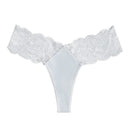 Fio Dental Feminino em Renda Semitransparente – Lingerie Sexy e Confortável

Descubra o equilíbrio perfeito entre sensualidade e conforto com este fio dental feminino confeccionado em renda semitransparente de alta qualid
