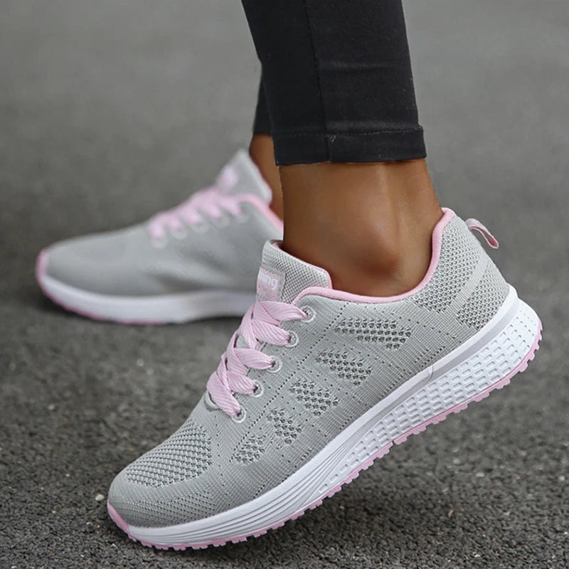 Tênis Feminino 2024 – Conforto, Estilo e Leveza para o Dia a Dia
Descubra o novo modelo de ténis femininos 2024, com design moderno, leveza incomparável e tecido respirável. Produzidos em malha elástica de alta qualida