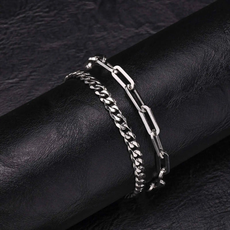 Conjunto com 2 Pulseiras Masculinas Cuban Chain – Estilo Hiphop em Aço Inoxidável
Adiciona atitude e estilo ao teu visual com este conjunto exclusivo de 2 pulseiras empilháveis em Cuban Chain. Fabricadas em aço inoxidá