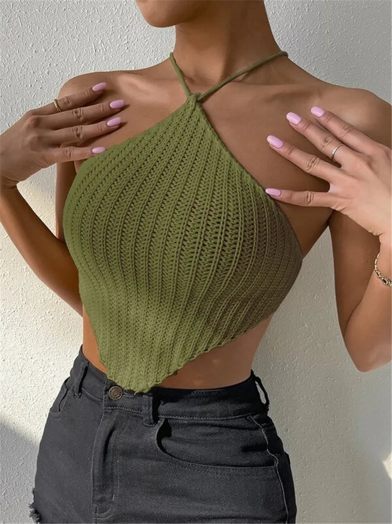 Cropped de Tricô Feminino – Estilo Envolvente com Laço Elegante
Realça o teu look com este cropped de tricô sem mangas, perfeito para os dias mais quentes. Com um design envolvente super feminino e um delicado laço no