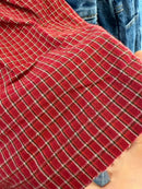 Conjunto Feminino de Verão – Camisola com Manga Bufante + Calções Xadrez Vermelhos
Destaque-se neste verão com este conjunto doce e encantador de 2 peças, perfeito para dias quentes, passeios e momentos descontraídos