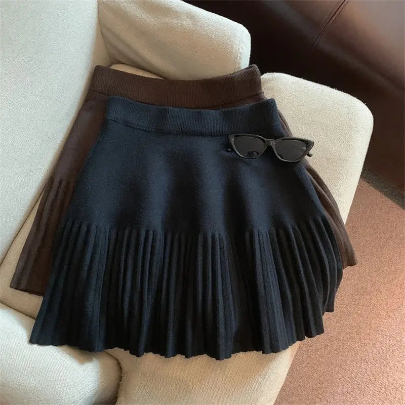 Mini Saia Plissada Coreana – Estilo Casual e Feminino
Dá um toque doce e moderno ao teu look com esta mini saia plissada estilo coreano, perfeita para um visual casual, jovial e cheio de personalidade.
Feita em tecido tric