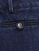 Conjunto Feminino em Denim Azul Escuro – Estilo Retrô & Streetwear
Destaque-se com este conjunto feminino 2 em 1 em jeans azul escuro com design retrô e toque moderno. O look combina um colete cropped com lapela e mangas