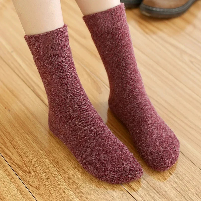 1 Par de Meias Térmicas de Inverno para Mulheres e Homens – Meias Super Grossas de Lã Merino, Quentes, Peludas e Resistentes ao Frio, Ideais para Neve

Mantenha os seus pés confortáveis e quentinhos mesmo nos dias mais