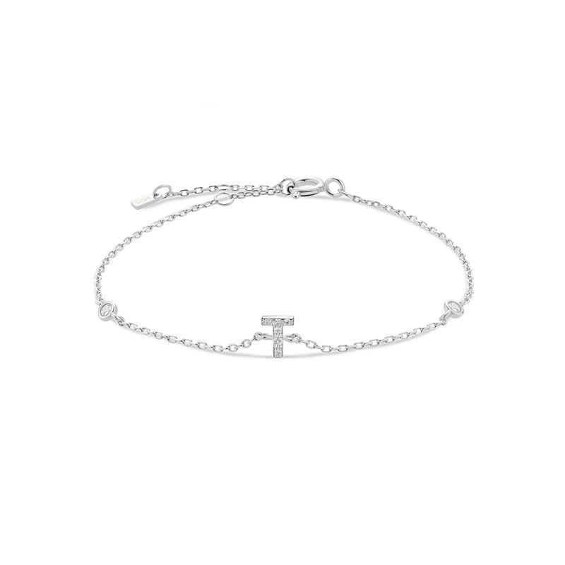 Pulseira Personalizada ANDYWEN com Inicial – Prata Esterlina 925 & Banho de Ouro
Descubra a elegância da joalharia personalizada com a pulseira ANDYWEN — uma peça sofisticada em prata esterlina 925 com banho de ouro bri