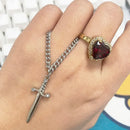 Colar Coração & Espada – Conjunto de Joias para Casal (Colar, Anel e Pulseira)
Descubra o poder do amor e da conexão com este conjunto exclusivo de joias para casais, composto por colar, anel e pulseira. Feito em aço in