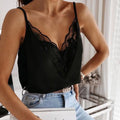 Top Feminino Sem Mangas com Renda – Estilo 2024
Elegância, sensualidade e conforto num só look.

Descobre o charme deste top feminino em cetim black ice silk, com um decote em V profundo e detalhes em renda delicada, perf