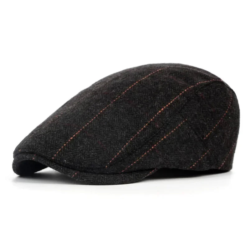 Boina Masculina Clássica em Lã – Estilo Elegante para Outono e Inverno
Eleve o seu estilo com esta boina masculina de alta qualidade, confeccionada em lã premium, ideal para os dias frios de outono e inverno. Com um cort