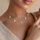 Colar Elegante com Flor de Cinco Pétalas em Aço Inoxidável – Acessório Feminino para Ocasiões Especiais
Destaque o seu estilo com este delicado colar com pendente de flor de cinco pétalas, fabricado em aço inoxidáve