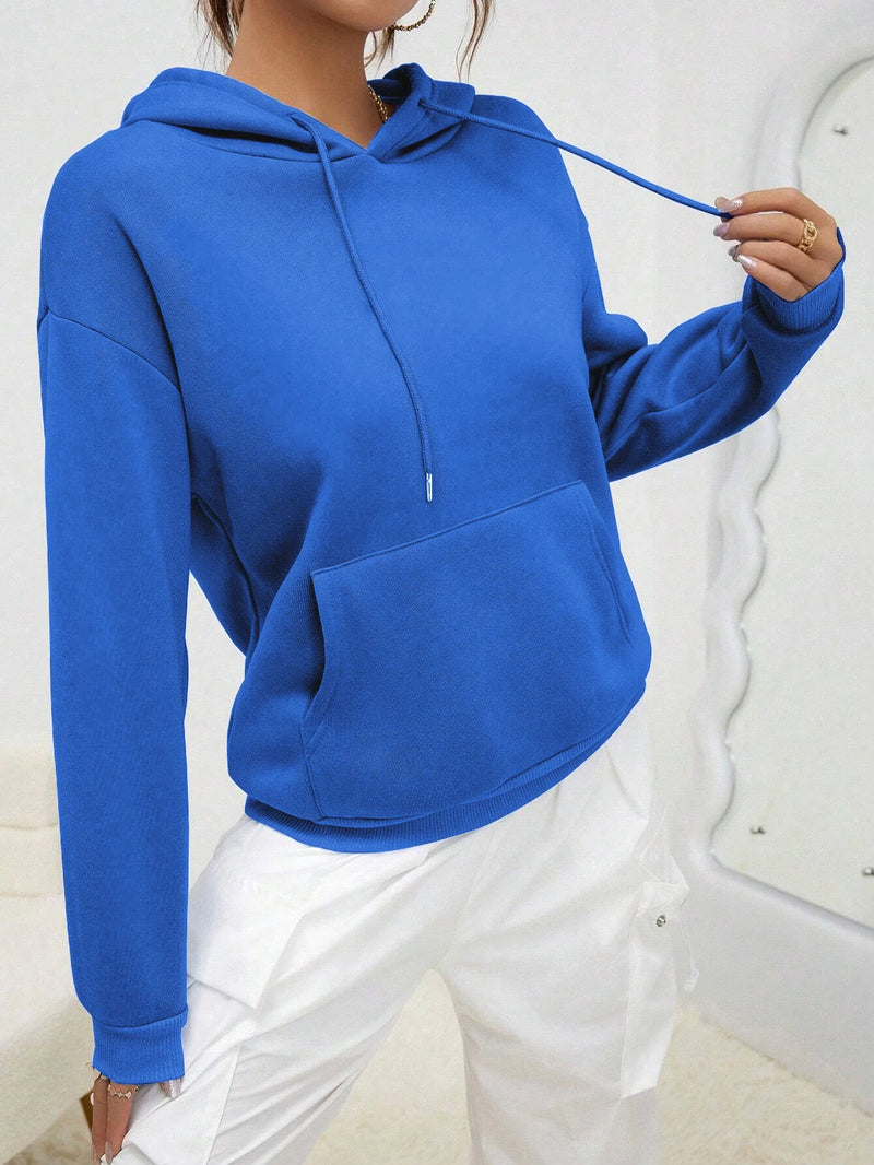 Moletom Feminino Casual Unissexo com Bolso Criativo – Conforto e Estilo Urbano
Destaque-se com este moletom de cor sólida, perfeito para dias mais frescos. Feito em felpa macia e confortável, combina com qualquer look —