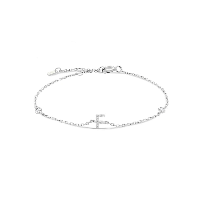 Pulseira Personalizada ANDYWEN com Inicial – Prata Esterlina 925 & Banho de Ouro
Descubra a elegância da joalharia personalizada com a pulseira ANDYWEN — uma peça sofisticada em prata esterlina 925 com banho de ouro bri