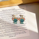 Brinco Estilo Cartoon Stitch em Metal Esmaltado – "Ohana significa Família"
Apaixona-te por este adorável par de brincos inspirado no universo de Lilo & Stitch!
Feitos em metal esmaltado de alta qualidade, com acabamento