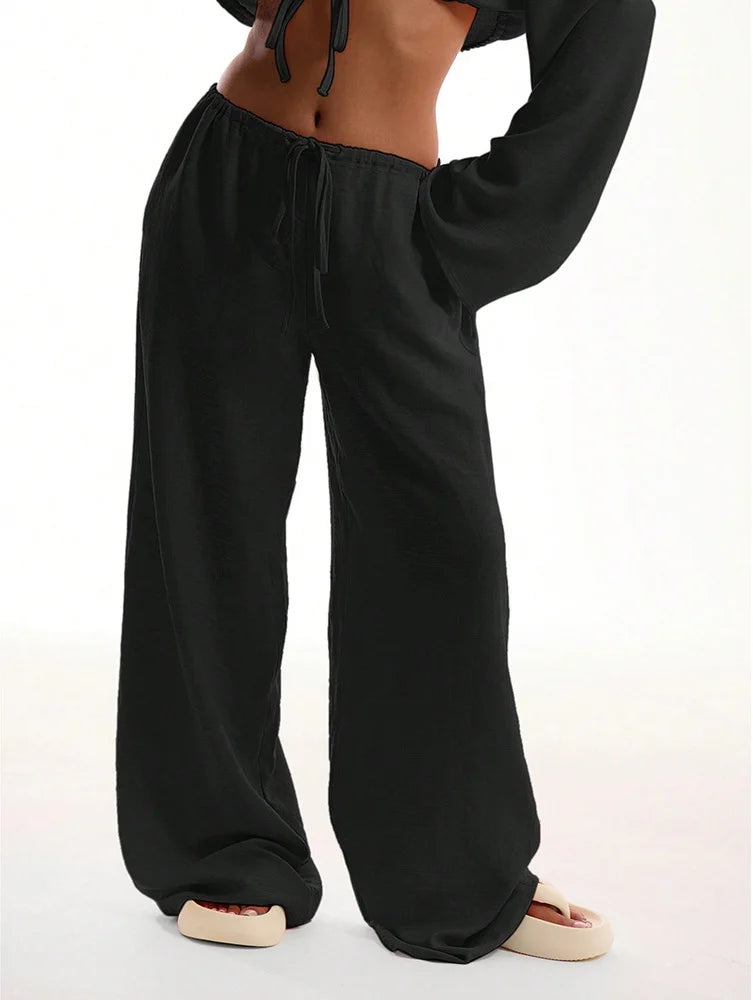 Calças Largas de Linho com Estilo Elegante e Confortável
Descobre o equilíbrio perfeito entre elegância e conforto com estas calças largas de linho para mulher, ideais para os dias quentes e para looks descontraídos, ma