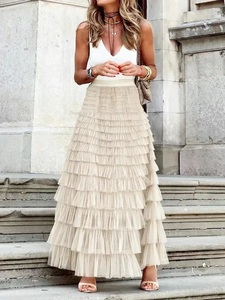 Saia Midi Plissada em Tule – Estilo Boho Elegante 2025
Descubra a elegância leve da Saia Midi Plissada em Camadas, perfeita para mulheres que amam unir conforto e estilo.
Com design boho-chic, tecido em tule macio e corte