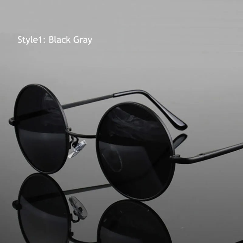 Óculos de Sol Redondos Retro Vintage – Lentes Polarizadas UV400
Design intemporal e cheio de estilo! Estes óculos de sol com armação metálica leve combinam o charme retro com a proteção moderna. Ideais para homens e