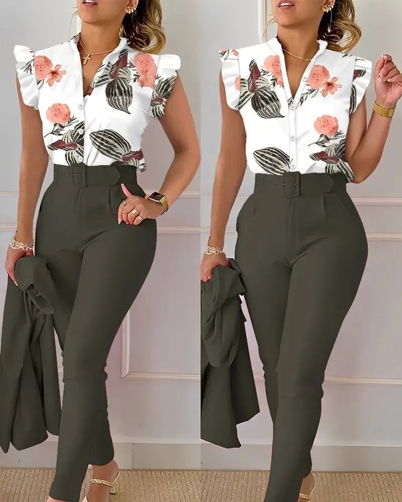 Conjunto Feminino Elegante 2 Peças – Verão Estampado com Decote em V e Calças com Cinto
Atualize o seu guarda-roupa com este conjunto feminino elegante e versátil, perfeito para os dias quentes de verão.
A parte superi