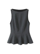 Top Feminino Elegante com Folhos TRZA – Sem Mangas, Decote Redondo, Fecho Lateral
Descubra o equilíbrio perfeito entre elegância e conforto com as blusas TRZA. Este modelo sem mangas, com folhos delicados, decote redondo