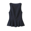 Top Feminino Elegante com Folhos TRZA – Sem Mangas, Decote Redondo, Fecho Lateral
Descubra o equilíbrio perfeito entre elegância e conforto com as blusas TRZA. Este modelo sem mangas, com folhos delicados, decote redondo