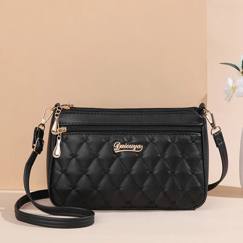 Bolsas de Mensageiro Bordadas para Mulher – Elegância em Couro com Detalhes Exclusivos

Descubra as nossas bolsas de mensageiro em couro, cuidadosamente bordadas à mão, perfeitas para mulheres que valorizam estilo e func